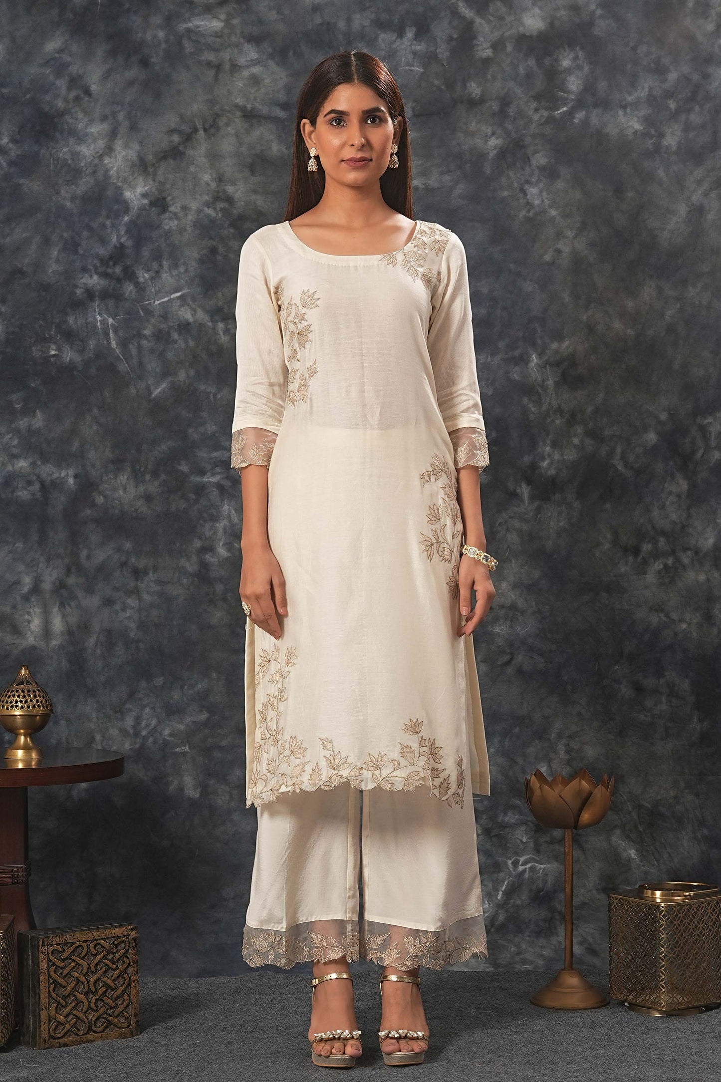 Rajdulari - Ivory Suit Set