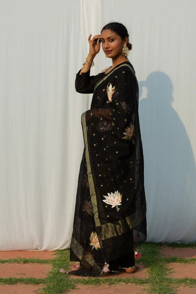 Lotus - Black Suit Set